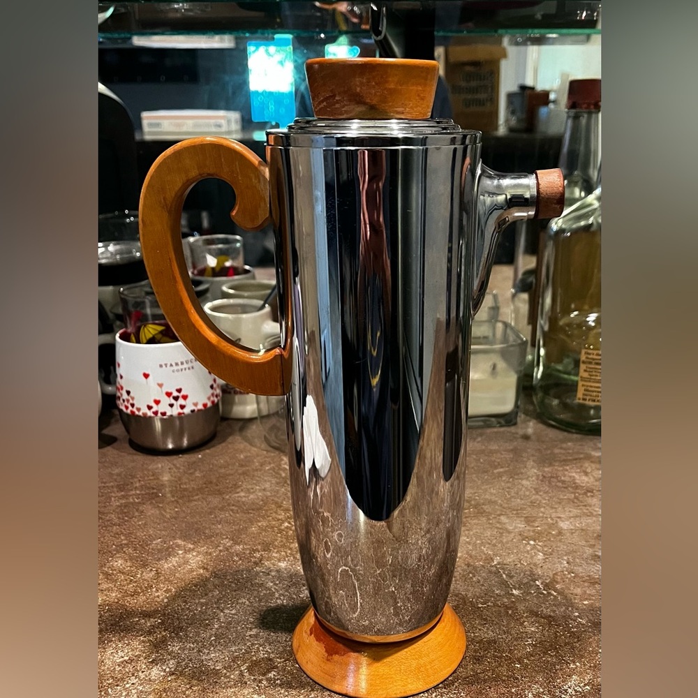 Manning Bowman art deco cocktail shaker